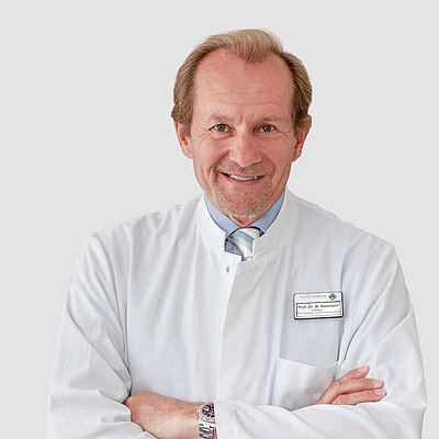 Univ.- Prof. Dr. Markus Naumann